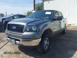 2007 Ford F-150 XLT with VIN 1FTRW12W47KC10337, listed as a IAAI auction lot 41568915 with 189,685 mi miles. Bid and sale history available at carsss.com. Image 2.