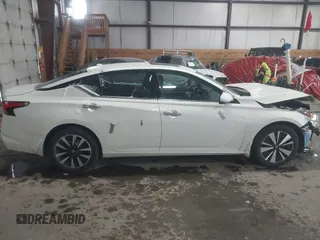 2019 Nissan Altima 2.5 SV with VIN 1N4BL4DV2KC146808, listed as a IAAI auction lot 41573414 with 52,213 mi miles. Bid and sale history available at carsss.com. Image 14.