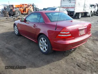 2001 Mercedes-Benz SLK-Class Kompressor with VIN WDBKK49F51F203464, listed as a IAAI auction lot 41807410 with 114,822 mi miles. Bid and sale history available at carsss.com. Image 3.