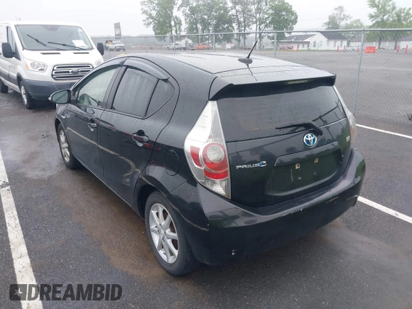 2013 Toyota Prius One z VIN JTDKDTB3XD1540798, wystawiony jako IAAI lot #42266860 z przebiegiem 208 567 mil mil oraz . Historia ofert i sprzedaży dostępna na DreamBid. Obrazek 3.