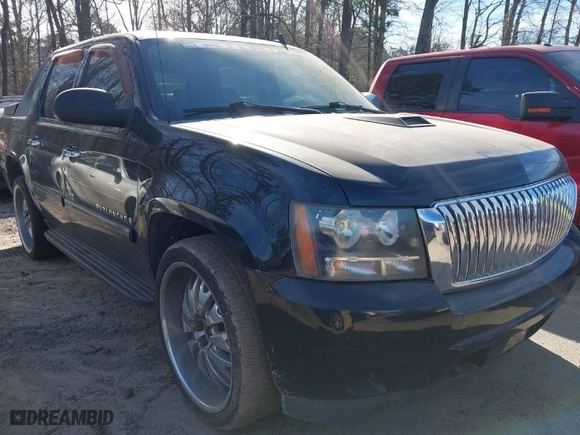 2008 Chevrolet Avalanche LTZ with VIN 3GNEC12J78G240914, listed as a IAAI auction lot 41778672 with 196,734 mi miles. Bid and sale history available at carsss.com. Image 1.