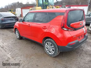 2020 Kia Soul LX with VIN KNDJ23AU9L7048111, listed as a IAAI auction lot 41672507 with 27,946 mi miles. Bid and sale history available at carsss.com. Image 3.