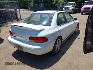2001 Subaru Impreza RS with VIN JF1GC67541G500705, listed as a IAAI auction lot 42546656 with 163,286 mi miles and . Bid and sale history available at DreamBid. Image 4.