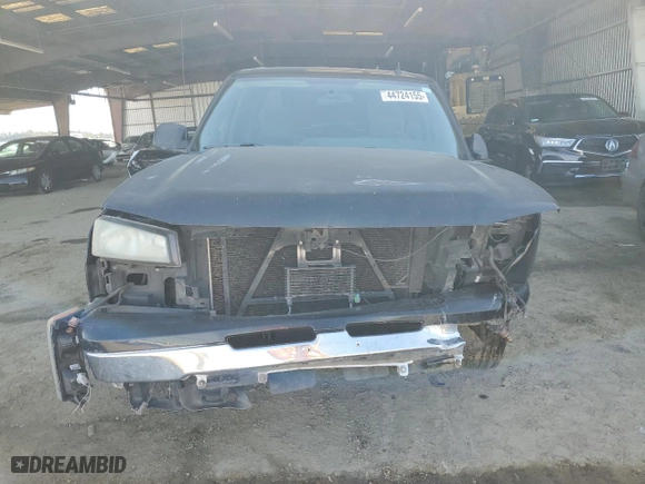 2006 Chevrolet Silverado 1500 LT1 with VIN 2GCEC13T261223050, listed as a Copart auction lot 44724155 with 332,620 mi miles and Salvage Title. Bid and sale history available at carsss.com. Image 5.