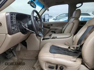 2002 Chevrolet Silverado 1500HD LT z VIN 1GCGK13U12F107247, wystawiony jako Copart lot #51386725 z przebiegiem 201 242 mil mil oraz Szkoda całkowita • Salvage title. Historia ofert i sprzedaży dostępna na DreamBid. Obrazek 7.