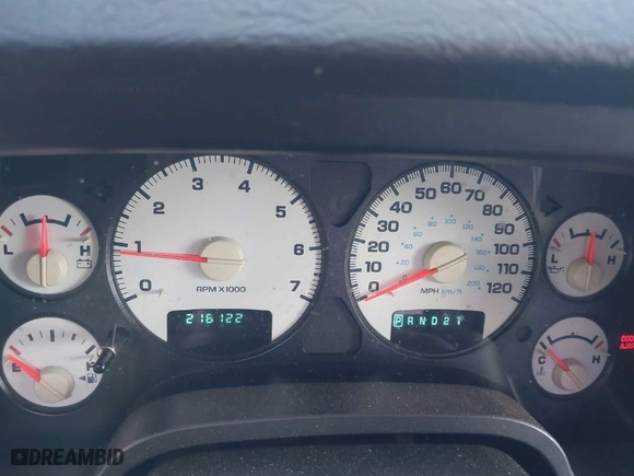 2005 Dodge Ram 1500 SLT with VIN 1D7HU18N65J570282, listed as a IAAI auction lot 41205833 with 216,122 mi miles. Bid and sale history available at carsss.com. Image 7.