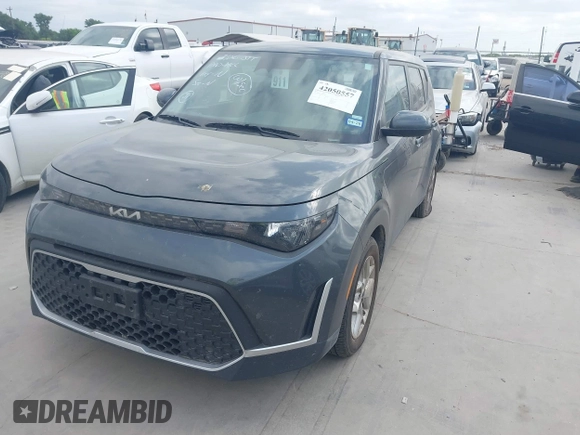2024 Kia Soul LX with VIN KNDJ23AU6R7916641, listed as a IAAI auction lot 42050557 with 38,502 mi miles. Bid and sale history available at carsss.com. Image 2.