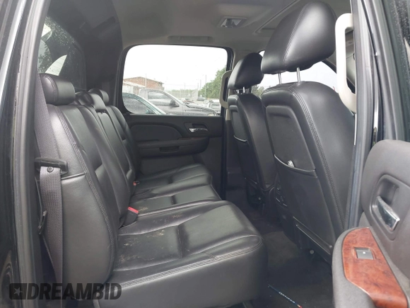 2012 Chevrolet Avalanche LTZ with VIN 3GNTKGE79CG182469, listed as a IAAI auction lot 42679724 with 306,624 mi miles and . Bid and sale history available at DreamBid. Image 8.