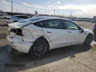 2021 Tesla Model 3 Standard Range Plus z VIN 5YJ3E1EA4MF099600, wystawiony jako Copart lot #49917095 z przebiegiem 44 719 mil mil oraz Szkoda całkowita • Salvage title. Historia ofert i sprzedaży dostępna na DreamBid. Obrazek 3.