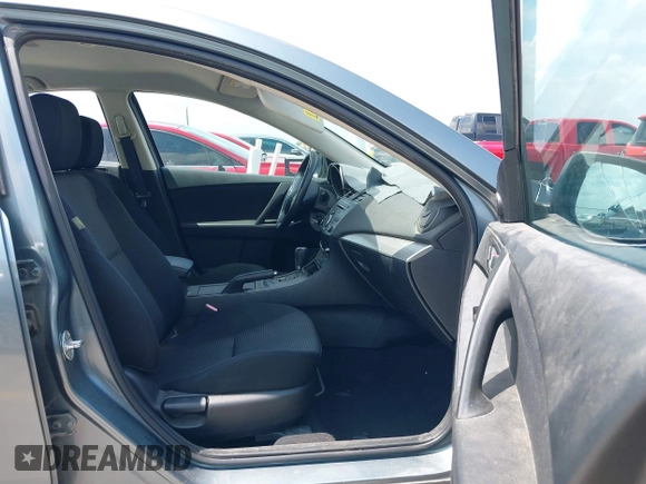2012 Mazda 3 i Touring z VIN JM1BL1V77C1691182, wystawiony jako IAAI lot #42420310 z przebiegiem 73 099 mil mil oraz . Historia ofert i sprzedaży dostępna na DreamBid. Obrazek 5.