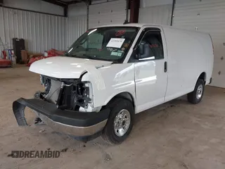 2022 Chevrolet Express Cargo with VIN 1GCWGAFP4N1155524, listed as a IAAI auction lot 42389470 with 33,655 mi miles and . Bid and sale history available at DreamBid. Image 2.