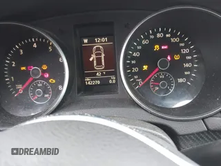 2010 Volkswagen GTI z VIN WVWEV7AJ9AW171447, wystawiony jako IAAI lot #41819084 z przebiegiem 142 270 mil mil oraz . Historia ofert i sprzedaży dostępna na DreamBid. Obrazek 7.