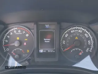 2022 Toyota Tacoma SR with VIN 3TYRX5GN1NT036760, listed as a IAAI auction lot 40435091 with 50,107 mi miles and . Bid and sale history available at DreamBid. Image 7.