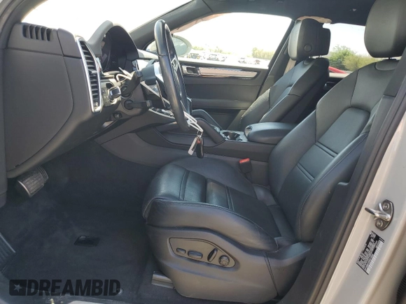 2023 Porsche Cayenne S z VIN WP1AB2AY3PDA14362, wystawiony jako Copart lot #59709925 z przebiegiem 32 287 mil mil oraz Szkoda całkowita • Salvage title. Historia ofert i sprzedaży dostępna na DreamBid. Obrazek 7.