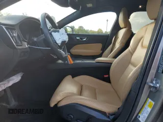 2021 Volvo V60 z VIN YV4102WK0M1076923, wystawiony jako Copart lot #71683813 z przebiegiem 32 399 mil mil oraz . Historia ofert i sprzedaży dostępna na DreamBid. Obrazek 7.