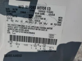 2008 Ford F-350 z VIN 1FTSF31R18EE09452, wystawiony jako Copart lot #66948814 z przebiegiem Nie podano mil oraz Szkoda całkowita • Salvage title. Historia ofert i sprzedaży dostępna na DreamBid. Obrazek 12.
