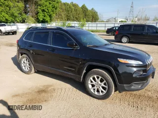 2016 Jeep Cherokee Latitude z VIN 1C4PJMCS6GW111367, wystawiony jako Copart lot #56582815 z przebiegiem 121 491 mil mil oraz Szkoda całkowita • Salvage title. Historia ofert i sprzedaży dostępna na DreamBid. Obrazek 4.