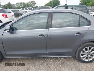 2013 Volkswagen Jetta SE with VIN 3VWDX7AJ7DM426720, listed as a IAAI auction lot 42366632 with 142,318 mi miles and . Bid and sale history available at DreamBid. Image 14.