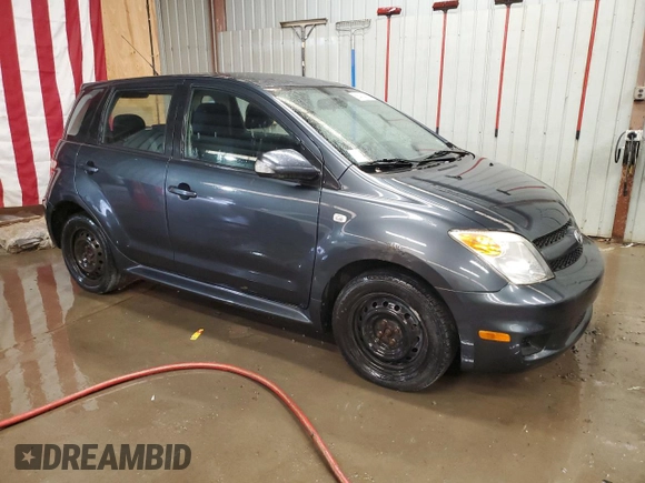 2006 Scion xA z VIN JTKKT604865005909, wystawiony jako Copart lot #56465415 z przebiegiem 137 601 mil mil oraz Czysty tytuł • Clean title. Historia ofert i sprzedaży dostępna na DreamBid. Obrazek 4.