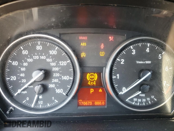 2008 BMW 3 Series 328xi with VIN WBAVC73578KX90648, listed as a Copart auction lot 43928165 with 170,673 mi miles and Clean Title. Bid and sale history available at carsss.com. Image 9.