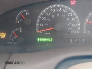 1999 Ford F-150 XL z VIN 1FTRX17L7XNB93799, wystawiony jako IAAI lot #42235164 z przebiegiem 299 846 mil mil oraz . Historia ofert i sprzedaży dostępna na DreamBid. Obrazek 7.