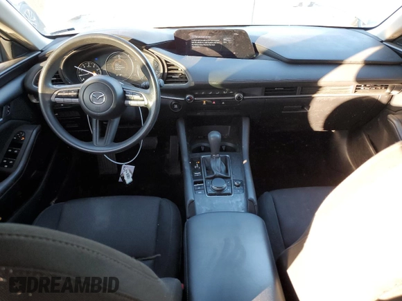 2021 Mazda 3 2.0 with VIN 3MZBPAA78MM203384, listed as a Copart auction lot 81601244 with 137,092 mi miles and Salvage Title. Bid and sale history available at DreamBid. Image 8.