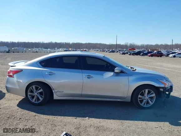 2015 Nissan Altima 2.5 with VIN 1N4AL3AP7FN380111, listed as a IAAI auction lot 41706110 with 94,761 mi miles. Bid and sale history available at carsss.com. Image 13.