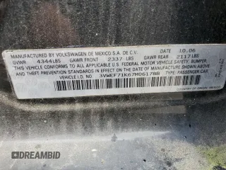 2007 Volkswagen Jetta Wolfsburg Edition z VIN 3VWEF71K67M061788, wystawiony jako Copart lot #57208365 z przebiegiem 184 055 mil mil oraz Szkoda całkowita • Salvage title. Historia ofert i sprzedaży dostępna na DreamBid. Obrazek 12.
