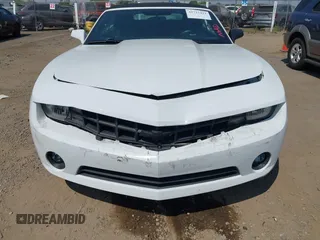 2011 Chevrolet Camaro 1LT z VIN 2G1FB3DDXB9197294, wystawiony jako IAAI lot #42715421 z przebiegiem 100 981 mil mil oraz . Historia ofert i sprzedaży dostępna na DreamBid. Obrazek 6.