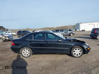 2004 Mercedes-Benz C 240 с VIN WDBRF81J84F536367, выставлен на аукционе IAAI как лот 41940002 с пробегом Не указан миль и . История ставок и продаж доступна на DreamBid. Изображение 14.
