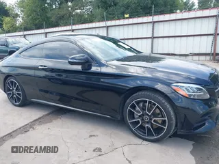 2019 Mercedes-Benz C 300 с VIN WDDWJ8DBXKF827124, выставлен на аукционе IAAI как лот 42391477 с пробегом 72 546 миль миль и . История ставок и продаж доступна на DreamBid. Изображение 14.