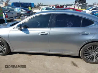 2022 Lexus ES 300h with VIN 58ADA1C15NU026087, listed as a IAAI auction lot 41765304 with 20,795 mi miles and . Bid and sale history available at DreamBid. Image 15.