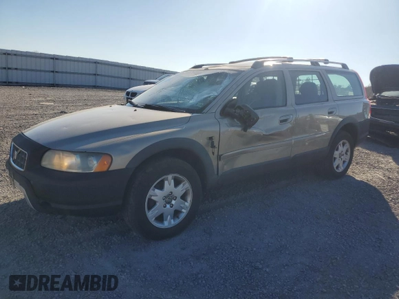 2005 Volvo XC70 with VIN YV1SZ592451180787, listed as a Copart auction lot 81856974 with 220,788 mi miles and Clean Title. Bid and sale history available at DreamBid. Image 1.