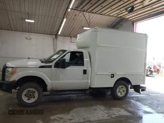 2016 Ford Super Duty F-250 SRW XL with VIN 1FDBF2B66GED17519, listed as a IAAI auction lot 41972443 with 333,161 mi miles. Bid and sale history available at carsss.com. Image 14.