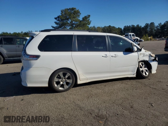 2012 Toyota Sienna SE with VIN 5TDXK3DC3CS226145, listed as a Copart auction lot 45966605 with 225,739 mi miles and Salvage Title. Bid and sale history available at carsss.com. Image 3.