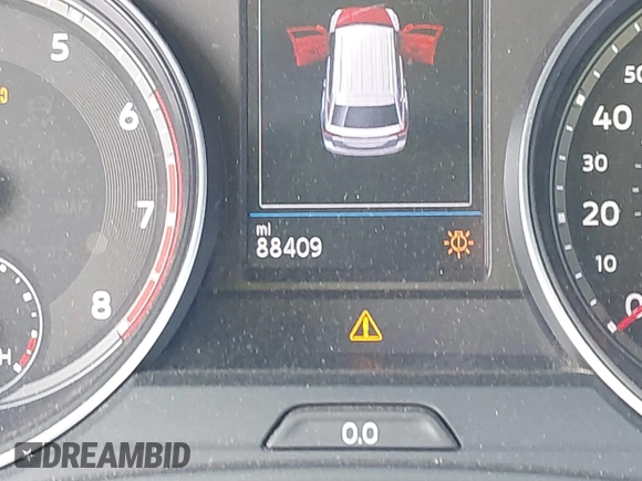 2018 Volkswagen Atlas SE with VIN 1V2CR2CA7JC535473, listed as a IAAI auction lot 42279008 with 88,409 mi miles and . Bid and sale history available at DreamBid. Image 16.