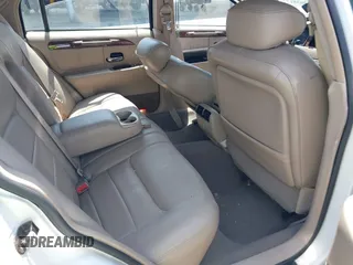 2002 Lincoln Town Car Signature z VIN 1LNHM82W72Y612350, wystawiony jako IAAI lot #42038177 z przebiegiem Nie podano mil oraz . Historia ofert i sprzedaży dostępna na DreamBid. Obrazek 8.
