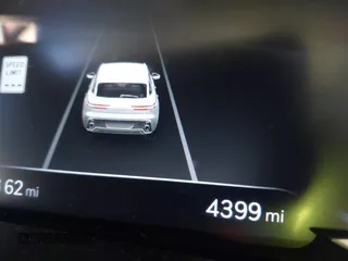 2025 Genesis GV70 2.5T z VIN KMUMADTB3SU178075, wystawiony jako IAAI lot #40492029 z przebiegiem 4 399 mil mil oraz . Historia ofert i sprzedaży dostępna na DreamBid. Obrazek 15.