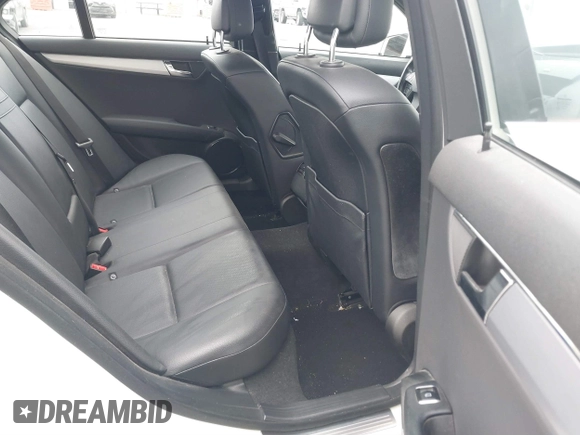 2011 Mercedes-Benz C 300 Sport с VIN WDDGF5EBXBR146530, выставлен на аукционе IAAI как лот 40389541 с пробегом 108 831 миль миль и . История ставок и продаж доступна на DreamBid. Изображение 8.
