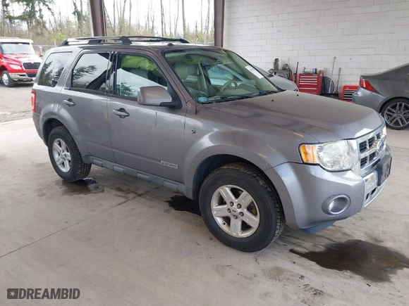 2008 Ford Escape Hybrid with VIN 1FMCU59H08KA06691, listed as a IAAI auction lot 42021967 with 221,067 mi miles. Bid and sale history available at carsss.com. Image 1.