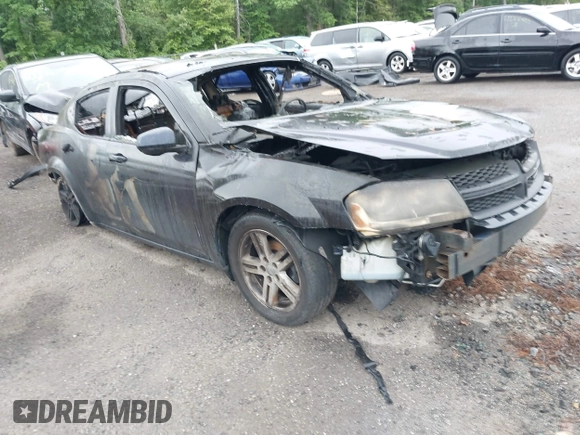2013 Dodge Avenger SXT z VIN 1C3CDZCB1DN626270, wystawiony jako IAAI lot #42196843 z przebiegiem 108 026 mil mil oraz . Historia ofert i sprzedaży dostępna na DreamBid. Obrazek 1.