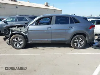 2024 Volkswagen Atlas SE z VIN 1V2LE2CA5RC225216, wystawiony jako IAAI lot #42156315 z przebiegiem 29 742 mil mil oraz . Historia ofert i sprzedaży dostępna na DreamBid. Obrazek 15.