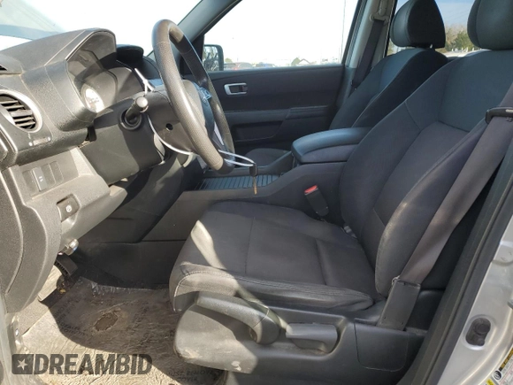 2010 Honda Pilot LX with VIN 5FNYF3H20AB003105, listed as a Copart auction lot 84690314 with 171,540 mi miles and Salvage title. Bid and sale history available at DreamBid. Image 7.