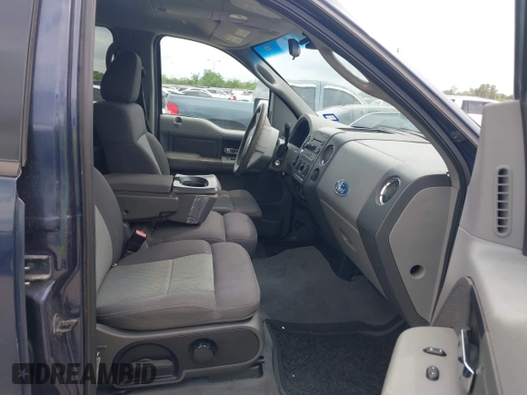2004 Ford F-150 XLT with VIN 1FTRW12W44KB14204, listed as a IAAI auction lot 42141730 with 246,970 mi miles and . Bid and sale history available at DreamBid. Image 5.