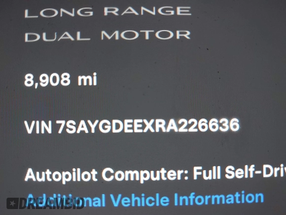 2024 Tesla Model Y Long Range z VIN 7SAYGDEEXRA226636, wystawiony jako IAAI lot #41622144 z przebiegiem 8 908 mil mil oraz . Historia ofert i sprzedaży dostępna na DreamBid. Obrazek 9.