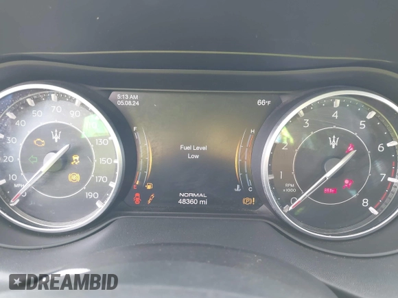 2022 Maserati Levante GT z VIN ZN661XUAXNX400339, wystawiony jako IAAI lot #41515920 z przebiegiem 48 360 mil mil oraz . Historia ofert i sprzedaży dostępna na DreamBid. Obrazek 7.