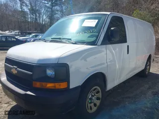 2014 Chevrolet Express Cargo Van with VIN 1GCSGAFX0E1146902, listed as a IAAI auction lot 41843275 with 261,413 mi miles. Bid and sale history available at carsss.com. Image 17.