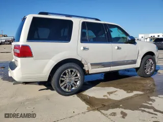 2007 Lincoln Navigator with VIN 5LMFU28577LJ00432, listed as a Copart auction lot 85879224 with 190,675 mi miles and Clean Title. Bid and sale history available at carsss.com. Image 3.