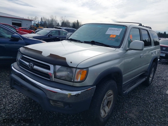 2000 Toyota 4Runner SR5 with VIN JT3HN86RXY0265047, listed as a IAAI auction lot 41641243 with 1 mi miles. Bid and sale history available at carsss.com. Image 17.