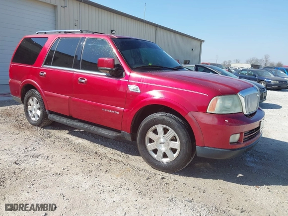 2005 Lincoln Navigator Luxury with VIN 5LMFU27535LJ22068, listed as a IAAI auction lot 41766399 with 237,554 mi miles. Bid and sale history available at carsss.com. Image 1.